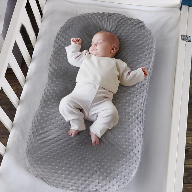 

Baby Nest Lounger Co-Sleeping Baby Bassinet for Bed Newborn Lounger Soft Cotton Breathable Portable Crib Traveling Nursery Bed