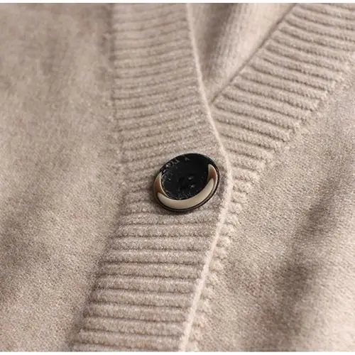 

Sweater autumn and winter loose wild knitting pattern retro literary V-neck long-sleeved knitted cardigan