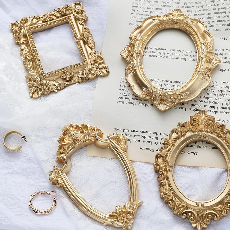 

Gold Retro Photo Frame Manicure Cosmetics European Ornaments Photography Background Photography Studio Props
