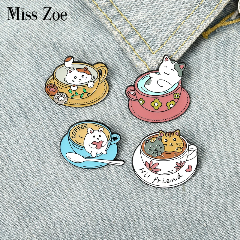 Эмалированная булавка в виде кота на заказ Милая брошь кофейного цвета для сумки