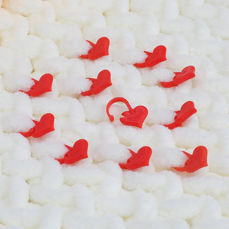 

Plastic Mark Buckles Cute Love Heart Crochet Buckles DIY Knitted Crochet Accessories Weaving Sock Shape Pins Signing Sewing