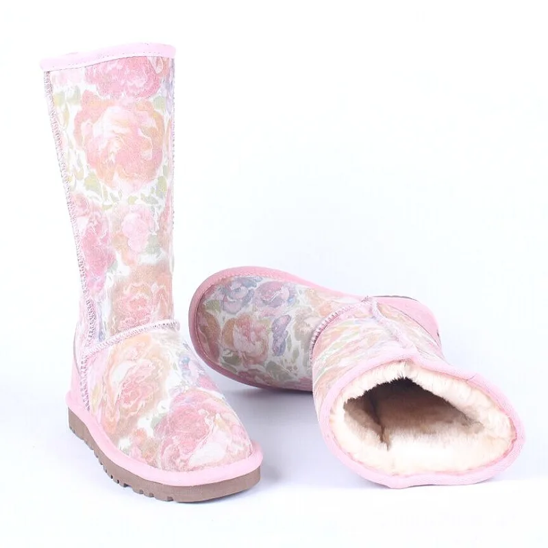 Boots women warm leather more breathable and comfortable fashion flat non-slip high joker woman boots SIZE35, 42,43,44,45