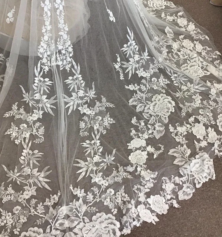 

Vintage Bohemian Beach Wedding Dresses 2020 Sexy Spaghetti Backless Sweep Train Lace Applique Bride Wedding Gowns