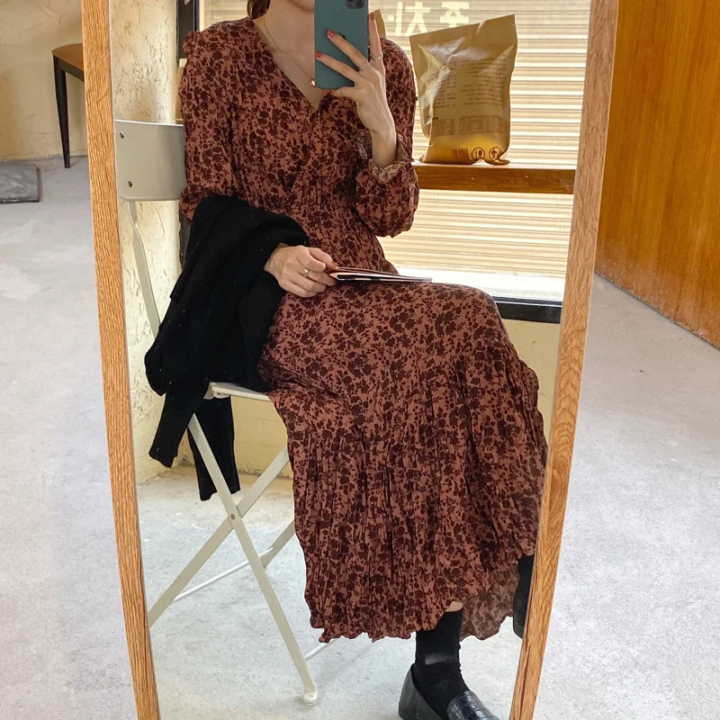 

Korean Floral Printed Long Dress Women 2021 Spring Chic Autumn One Piece Lady Maxi Pleated Vintage Long Sleeve V neck Slim Waist