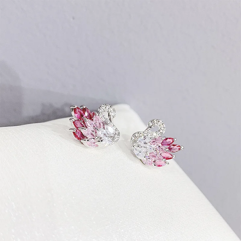 

2021 Trendy Temperament Personality Fried Hairy Duck Earrings for Women Korean Style Girl Swan Zircon Earrings Jewelry