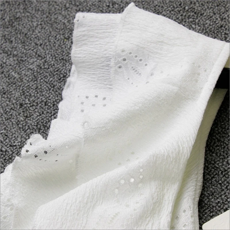 

Sexy Women White Shirts Summer Tank Tops Elegant Hollow Out V-Neck Lace Crop Tops Ladies Casual Femme Blusa Streetwear