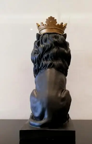 

Black Crown Lion Statue Handicraft Decorations Christmas Decorations for Home Sculpture Home Decoration Accessories