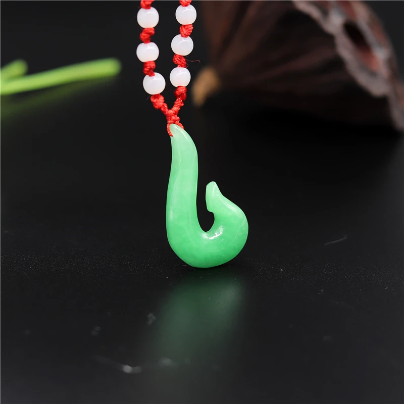 Новинка натуральный зеленый изумруд нефритовый Рыбный крючок резной кулон
