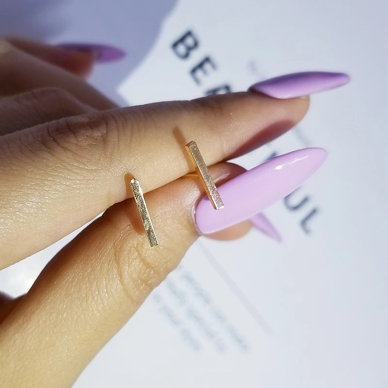 Женские серьги гвоздики в богемном стиле простые черные розовые золотые