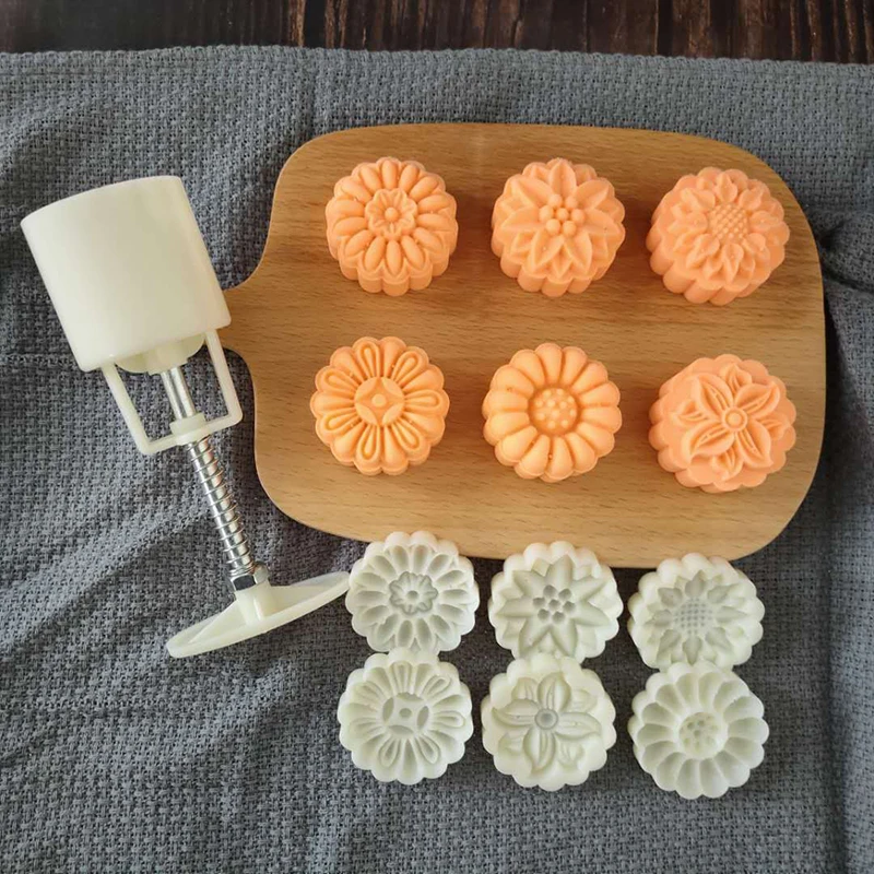 

6Pcs/4Pcs Kitchen Supplies 3D Flower Shape 50g Mooncake Moulds Festival Cookie Decorate Multi Purpose Reusable cooking gadgets