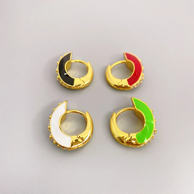 

Японские и южнокорейские новые маленькие латунные бриллиантовые модные эмалевые глянцевые серьги ins, женские маленькие свежие серьги