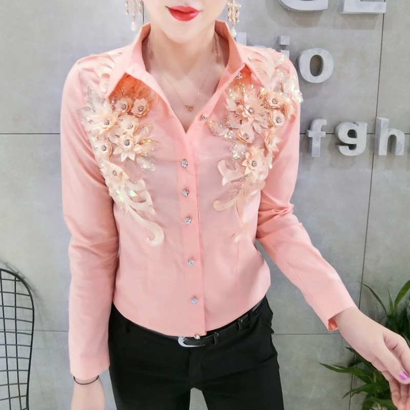 Женская блузка с аппликацией тканая нейлоновая длинным рукавом и пуговицами со