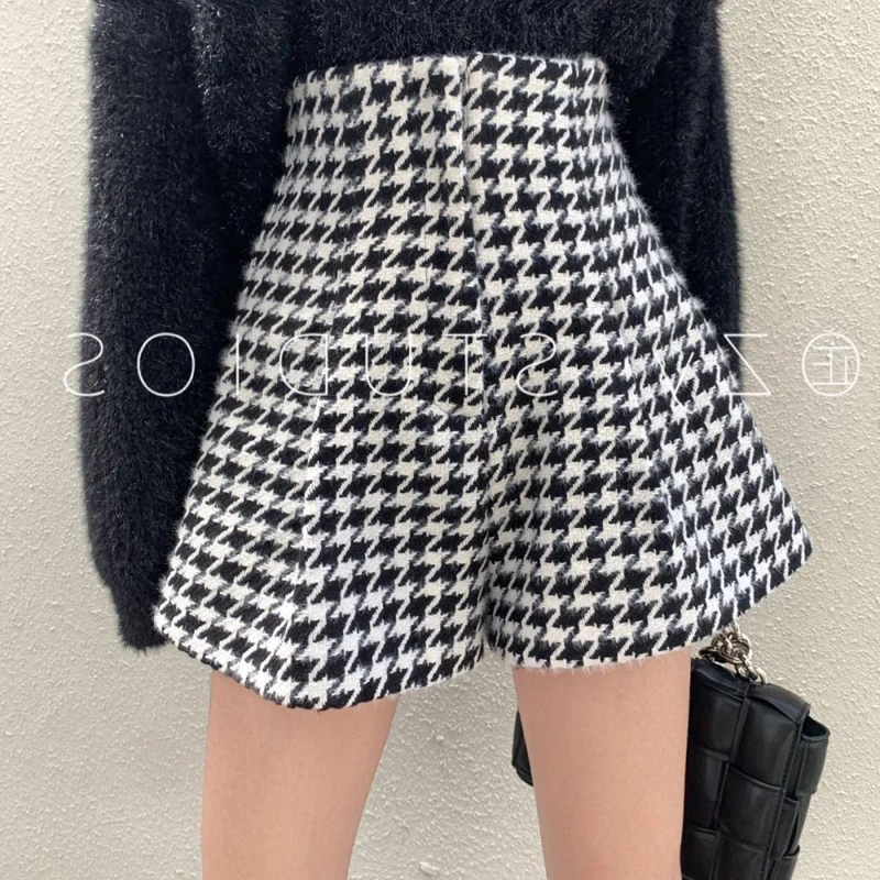 

New Laides Retro Zipper Houndstooth Wide Leg Wool Shorts For Women Autumn And Winter High Waist Plaid Bottoms