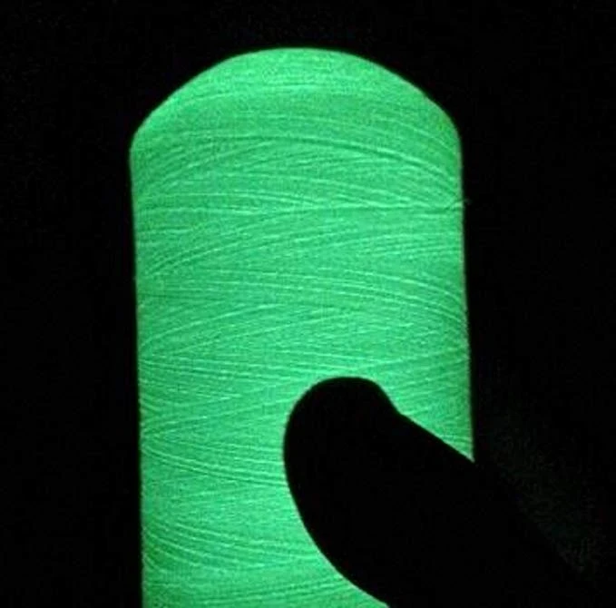 Светящиеся в темноте нитки для машинной вышивки 1000Y на каждой катушке 5