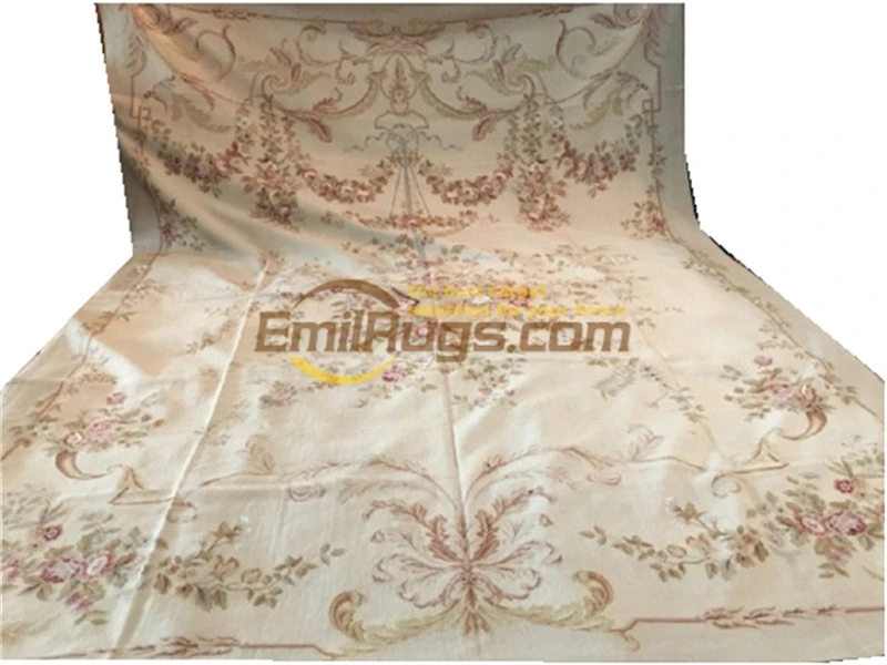 Рисунок 2 - Сшитое вручную цветочное Needled