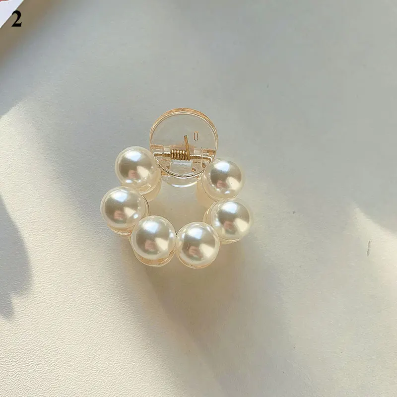 

Sweet Mini Round Pearl Hair Clips for Women Girls Hair Claw Chic Barrettes Claw Crab Hairpins Styling Fashion Hair Accessories