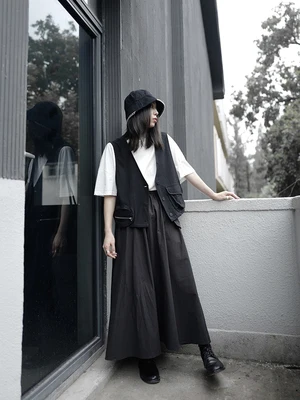 Женский однотонный жилет на молнии с карманами в стиле пэчворк осенняя