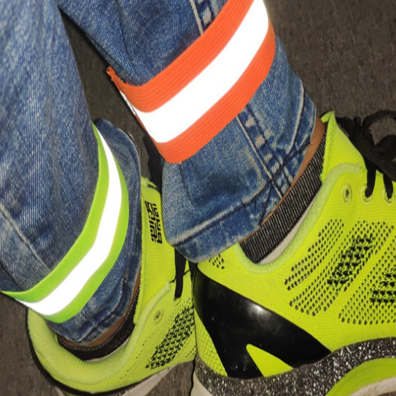 Светоотражающий эластичный ремешок на запястье для ночного