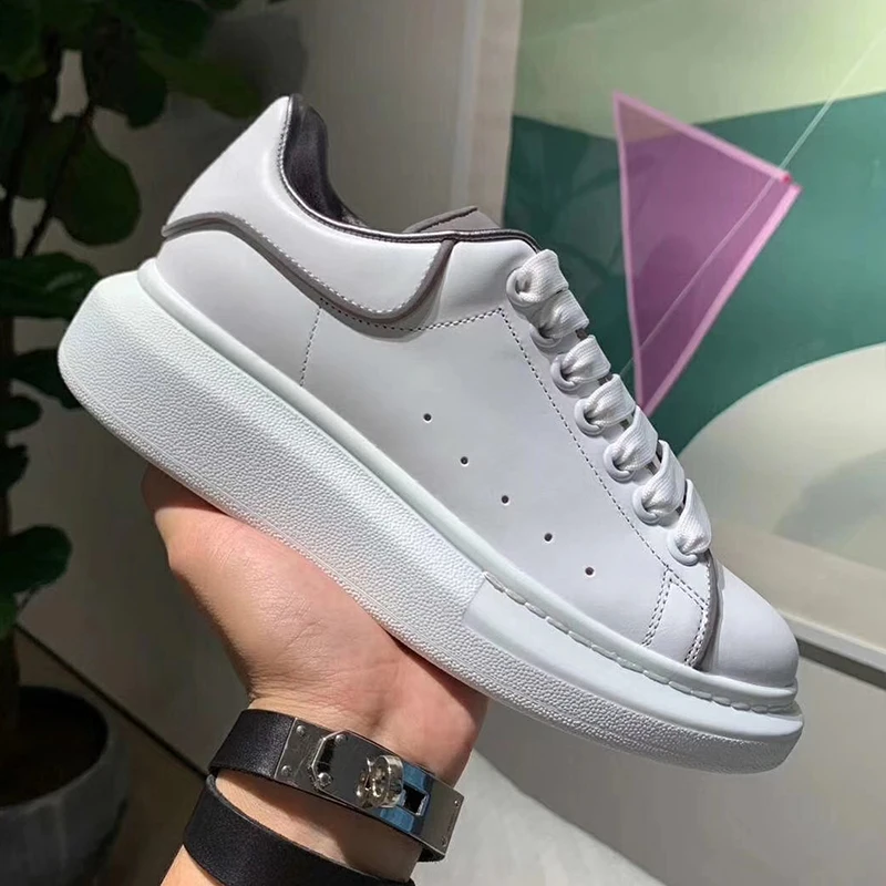 Маленькие белые туфли женская обувь на толстой подошве Новинка 2019 года Осенняя