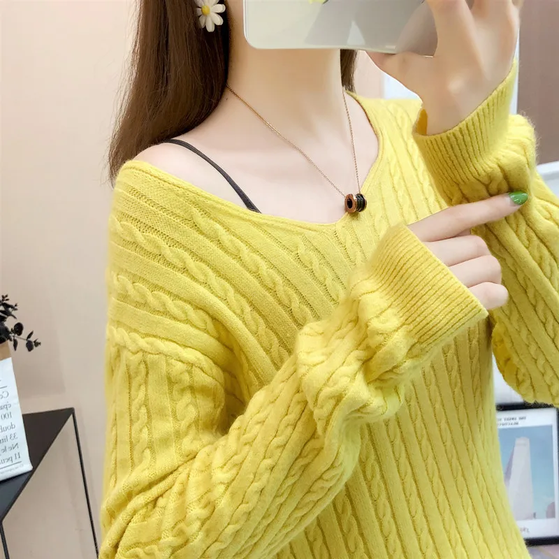 

Autumn and winter 2020 new Pullover women's loose long sleeve versatile tide V-neck twist knitted bottomed shirt women's top