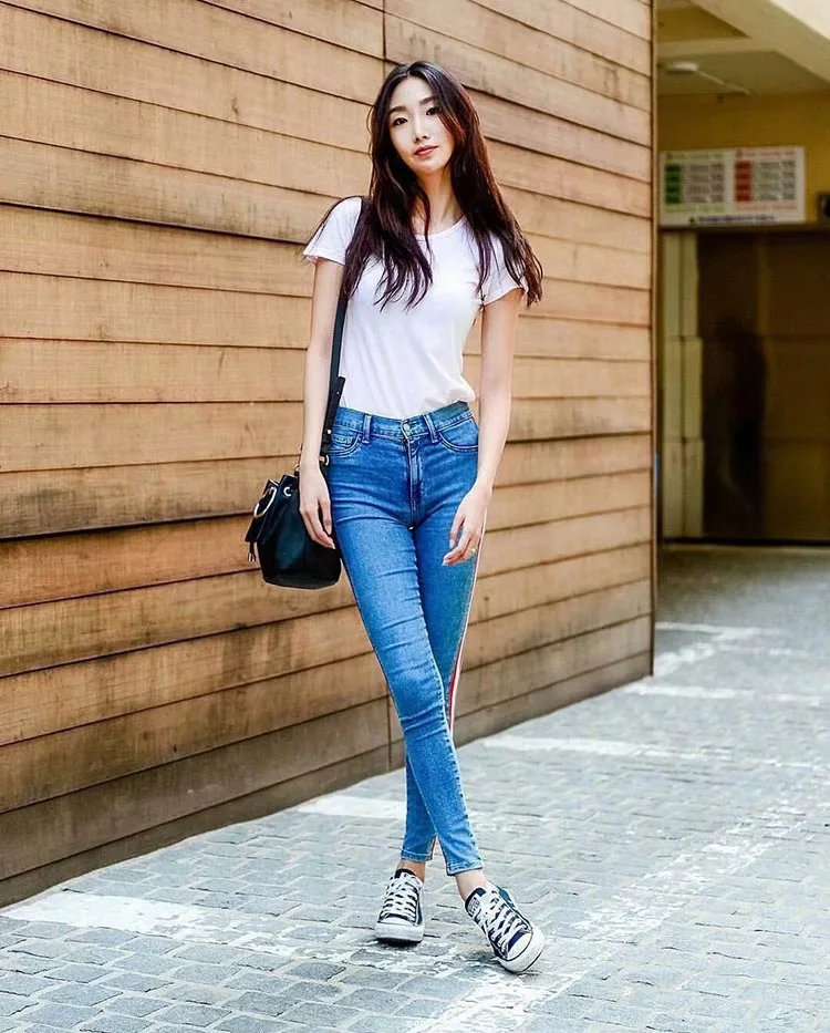 Женские джинсы в полоску с высокой талией Lguc.H Стрейчевые эффектом пуш ап для