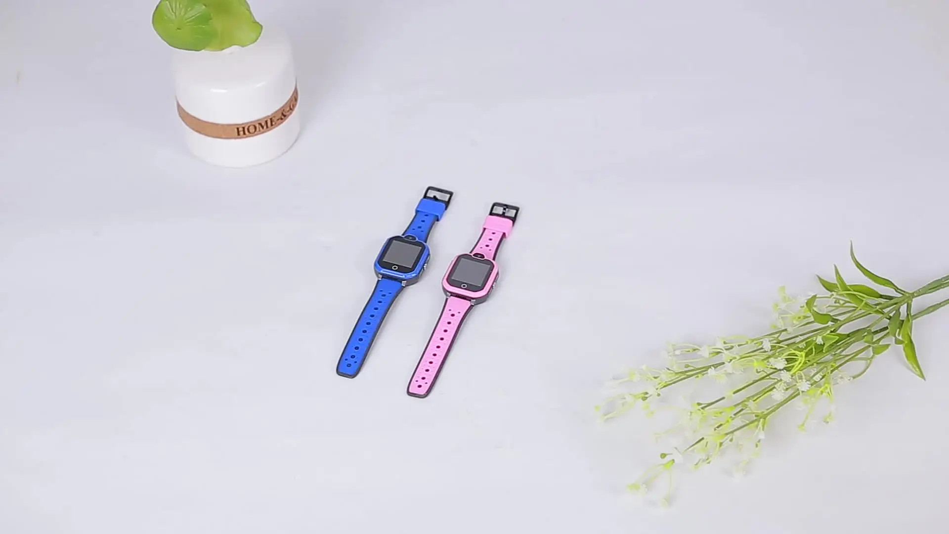 

Motto 4G waterproof gps smart watch for kids Video Calls