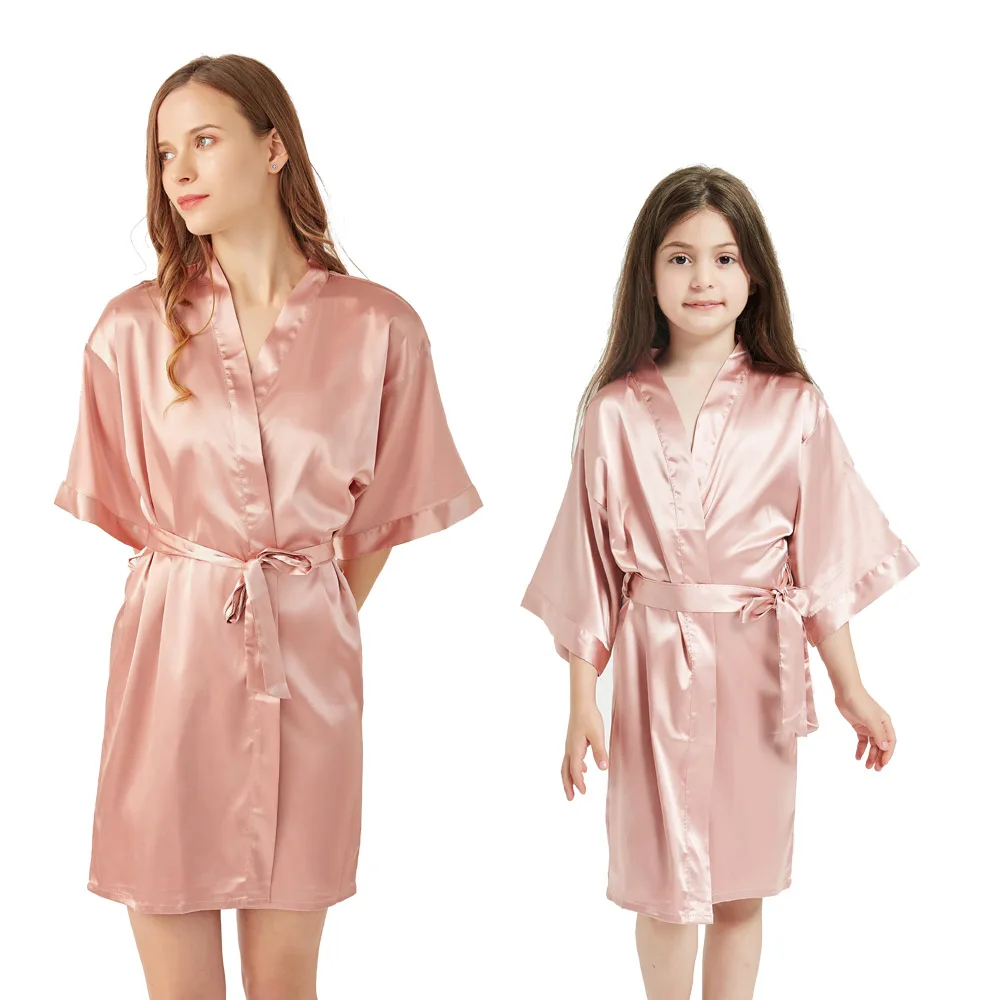 

Fashion Kids Casual Homewear Summer Solid Pajamas Family Robe Adult Mother and Girls Hooded Robe Silk Comfortable Bathrobe