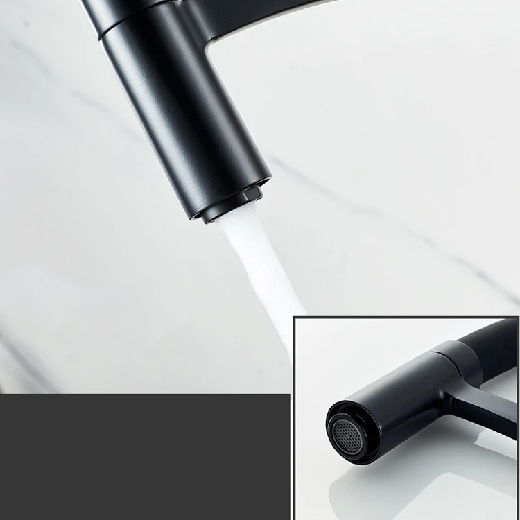 Черный медный кухонный кран может вращаться в горячей и холодной воде