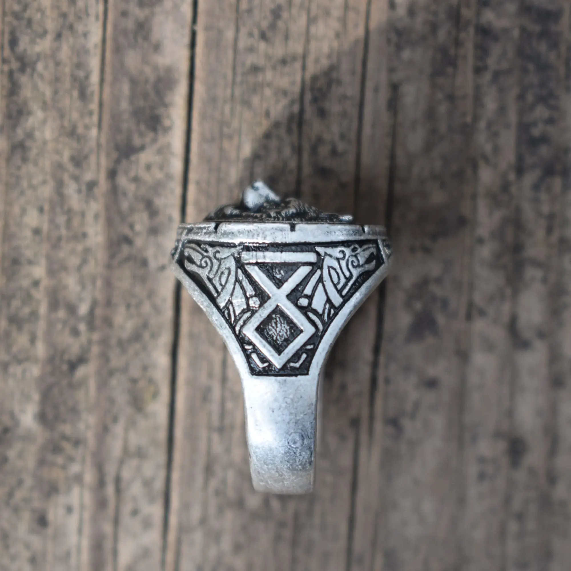 Мужское байкерское кольцо с волком ювелирное изделие в стиле панк 12