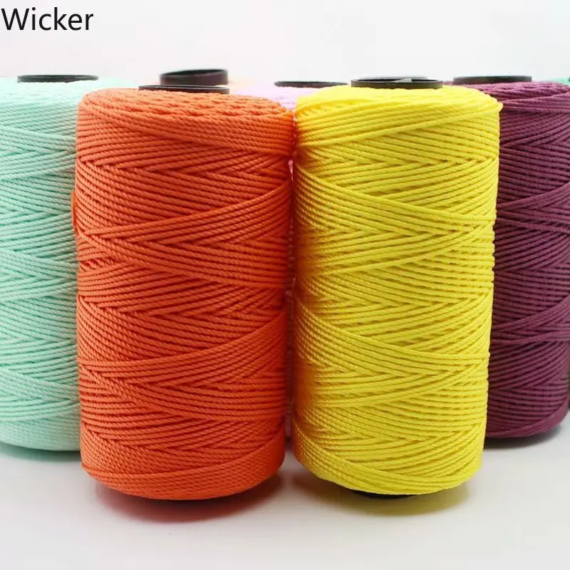 Высокопрочная полипропиленовая пряжа 3 слойная однотонная яркая нить для