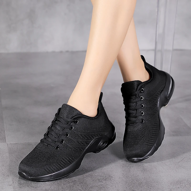 

Ultralight Causal Sports Shoes Women Breathable Sneakers New Fashion Ladies Outdoor Footwear Summer Running Jogging Trainers