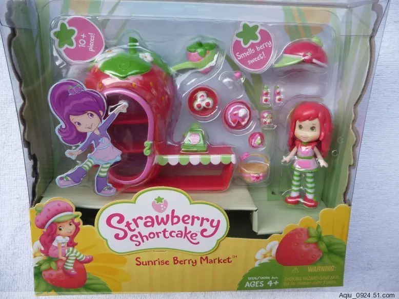

Hasbro Scented Strawberry Doll Shopping Mall Set Strawberry Shortcake Dolls for Girls Children Collect Toy