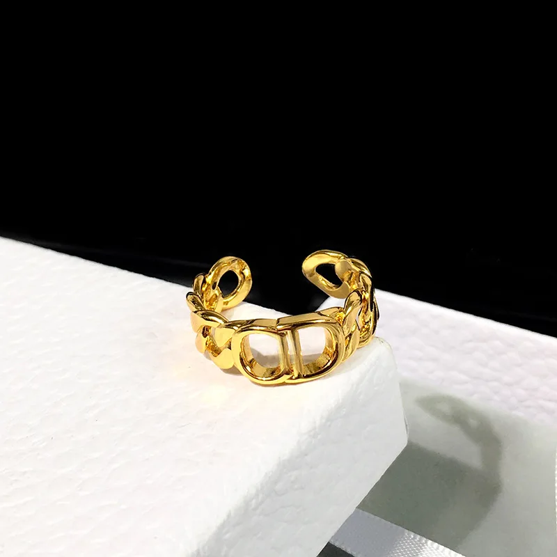 

Фирменные аксессуары для колец, модные аксессуары, индивидуальное сочетание, холодная сетка, красные CD-буквы, глянцевый крест, ювелирные из...