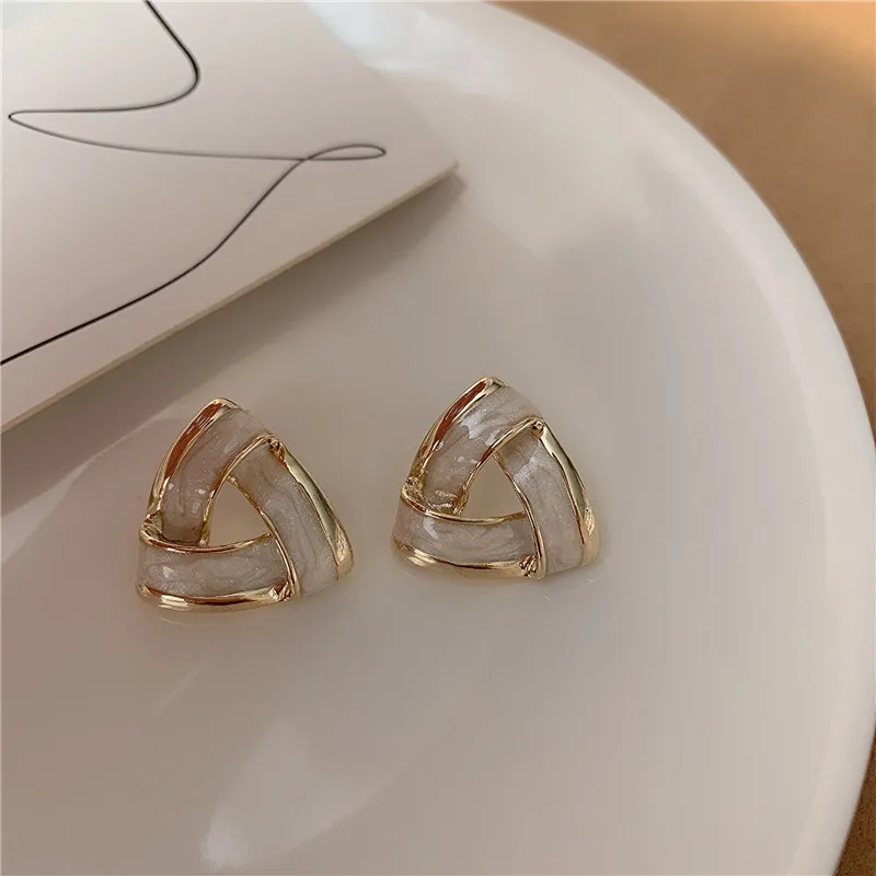 

S925 Silver Needles Drop Earring Niche Retro Temperament Triangle Ear Jewelry Metal Dripping Commuter Earring For Women Gifts