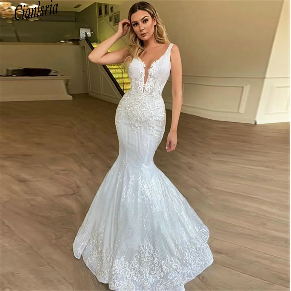 

Shiny Sequined Deep V-Neck Long Mermaid Wedding Dress Sleeveless Illusion Back Appliques Lace Dubai Bridal Gown