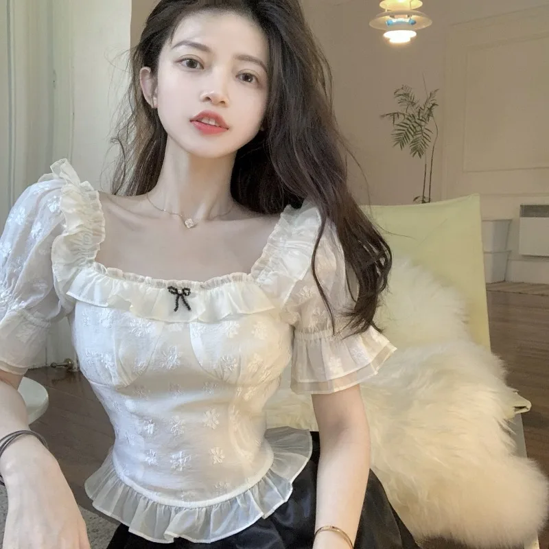 

Женская шифоновая блузка с коротким рукавом и квадратным вырезом