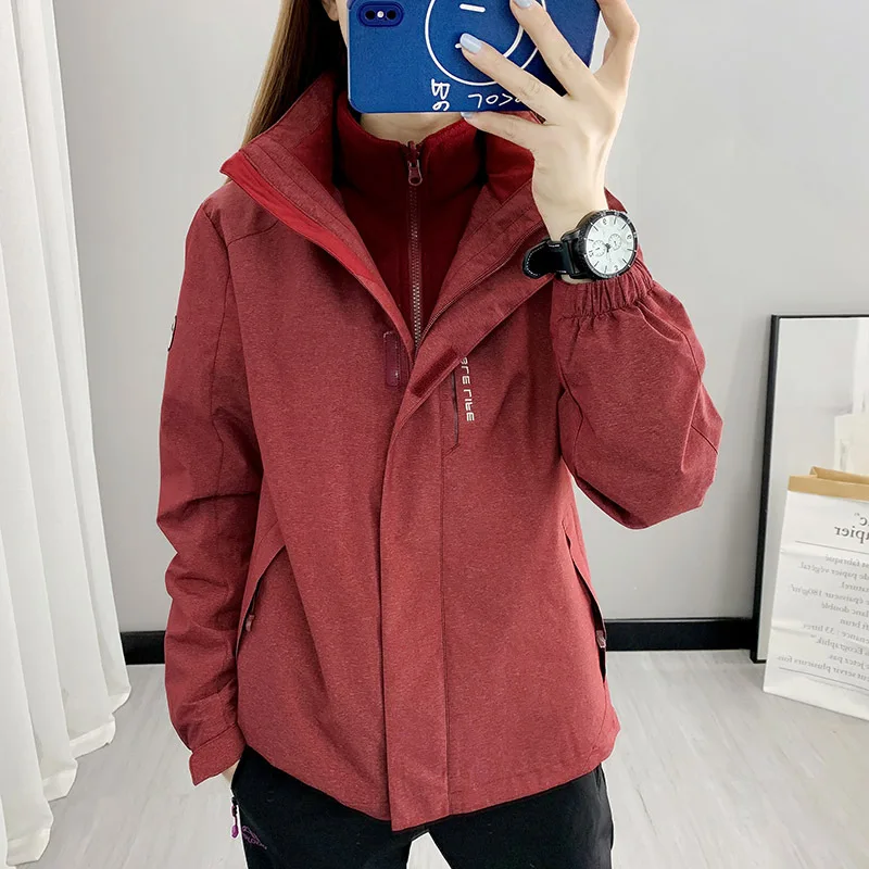 

Winter three-in-one jacket women's high-end warm fashion clothing windproof waterproof breathable jacket plus velvet thickening