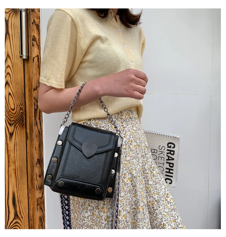 

Новинка 2021, знаменитые дизайнерские кошельки, сумки, новая Женская Ретро сумка в форме сердца с замком, женская сумка на плечо с шипами