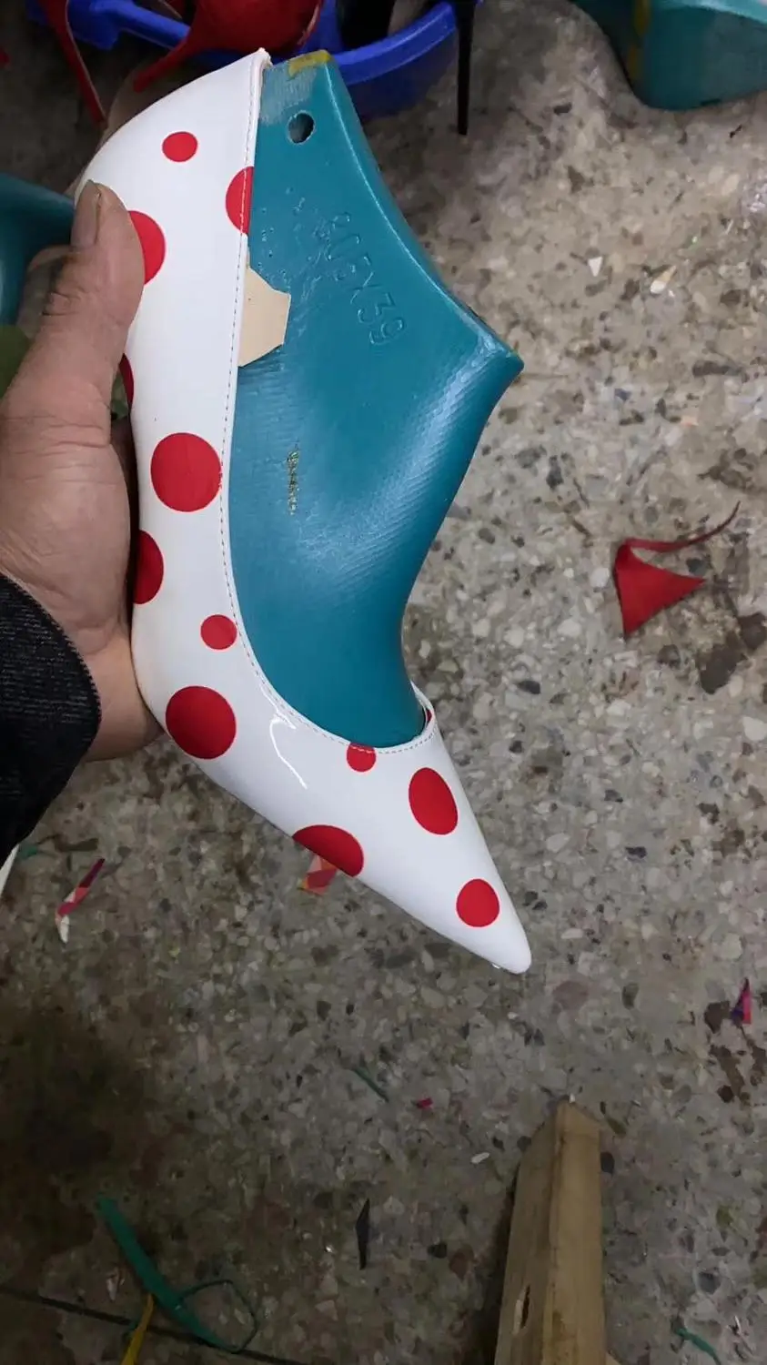 Новинка Стильная женская обувь на высоком каблуке Туфли без шнуровки с острым