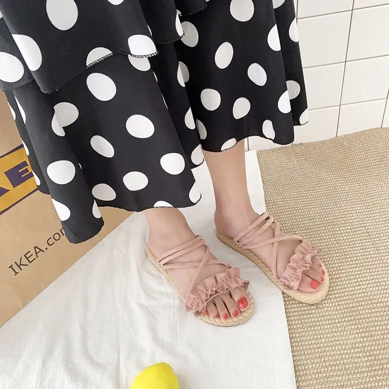 

Fashion Summer Beach Slippers Women Flat Bottom 2021 New Students Joker Ins Girl Heart Online Celebrity Sandals Shoes Outdoor