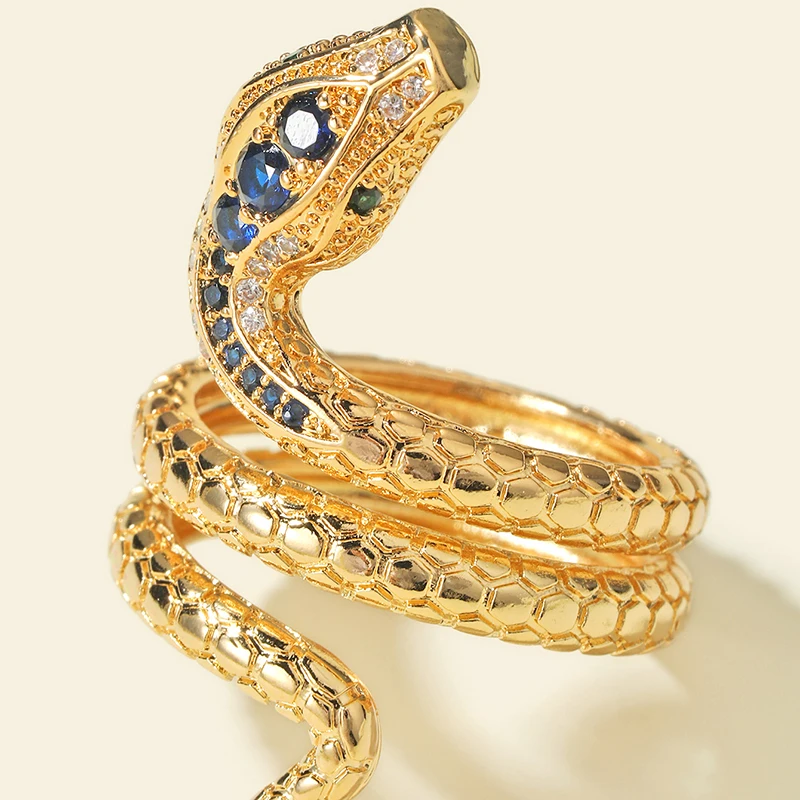 Женское спиральное кольца в виде змейки стиле панк с разноцветными Фианитами