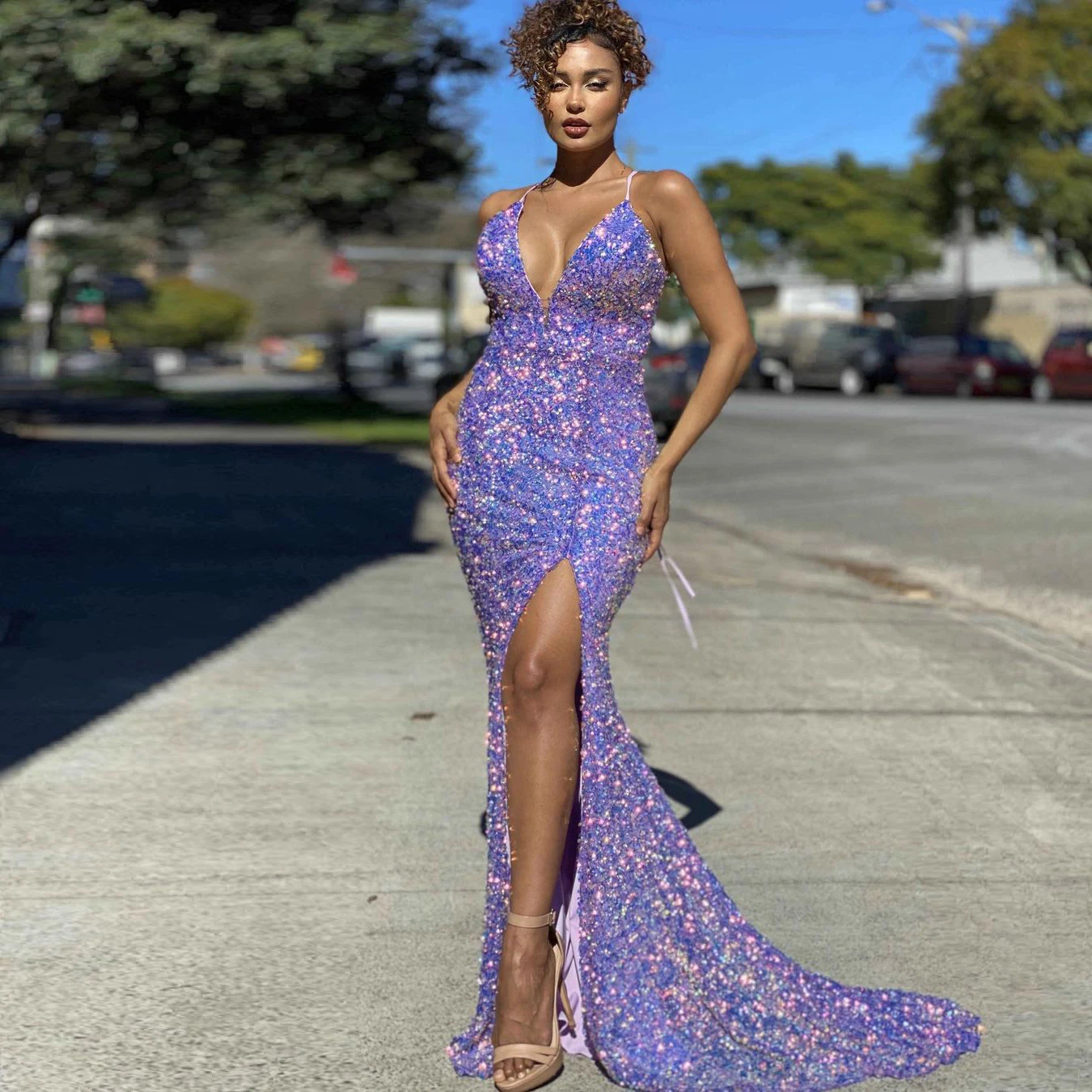 

Sexy Pretty Prom Dresses Mermaid Deep V-Neck Spaghetti Strap Sequins Shiny Split Sweep Train Plus Size Women Party Evening Gowns