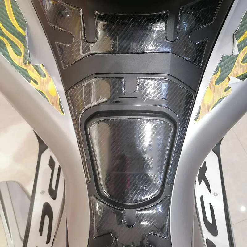 

Мотоциклетный протектор бака Pad наклейка крышка подходит 5D углеродное волокно Смола Наклейка для HONDA PCX125 PCX150 PCX 125 PCX 150 2018 2019