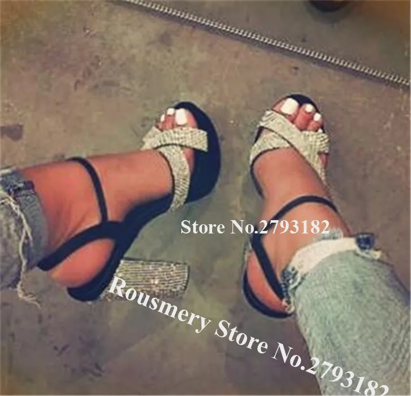 Новинка Шикарные босоножки с открытым носком и стразами на массивном каблуке