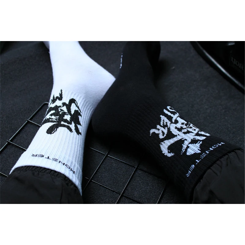3 Pairs/Box Chinese Hip Hop Fashion Socks Cotton Harajuku Long Tide Letter Unisex Sport Skateboard Gifts for Men Women Socks