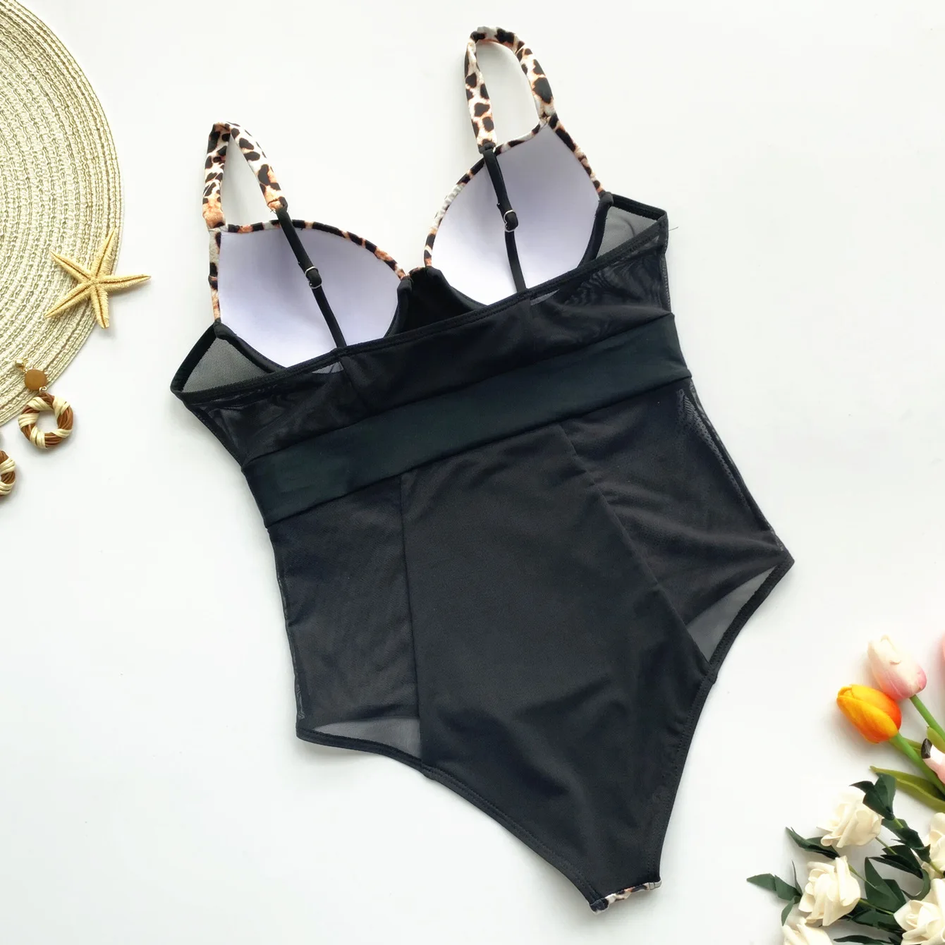 

Sportswear & Accessories