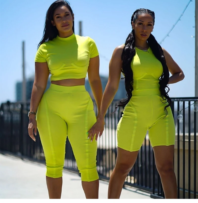 Женская спортивная одежда с коротким рукавом из 2 предметов топ круглым вырезом +