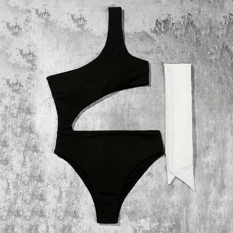 

Qeils Black One Shoulder One Piece Swimsuit 2021 New Arrival Padded Bra Belt Bandage Swimwear Women Bathing Suit Monokini