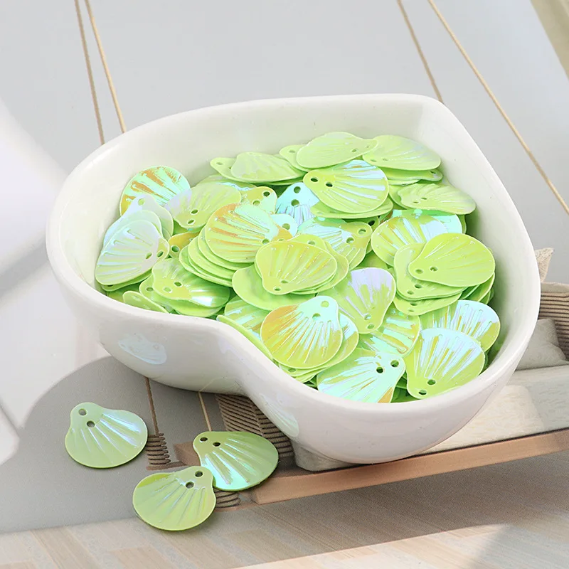 13mm Sea Shell Sequins PVC Loose Sequins Paillette Sewing Craft For Wedding Decoration Garment Dress Shoe Caps DIY Accessory - Цвет: Цвет: желтый