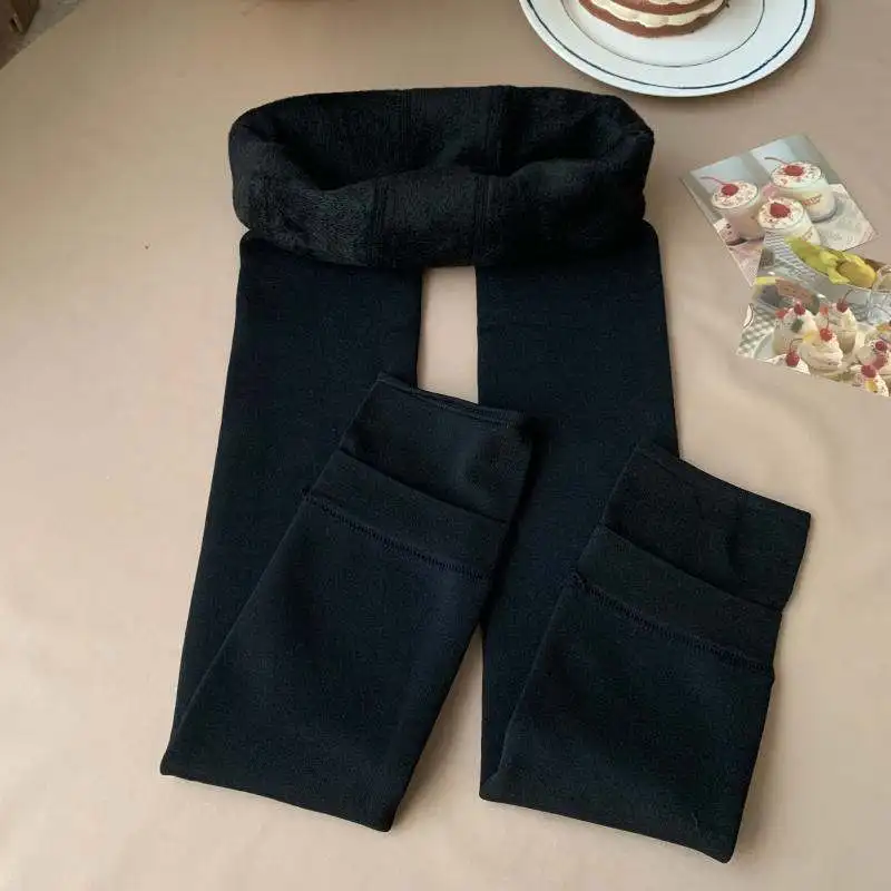 Зимние теплые леггинсы женские бархатные облегающие с высокой талией утепленные